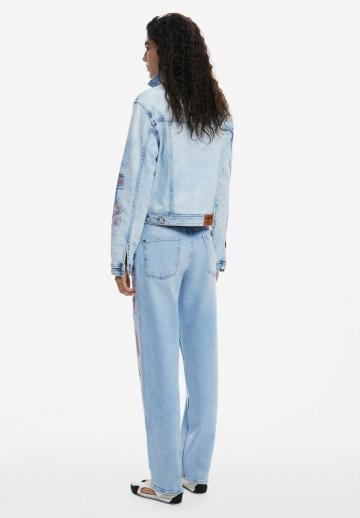 Джинсовая куртка