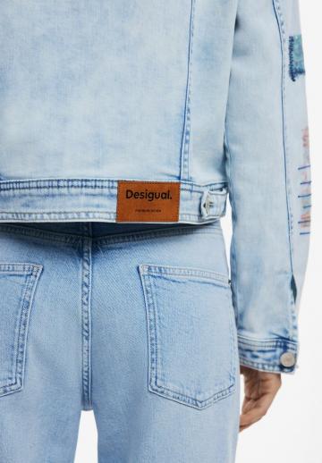 Джинсовая куртка