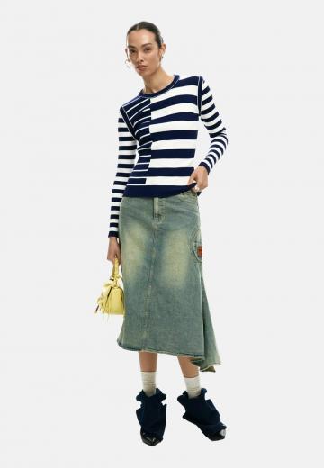 Пуловер в полоску