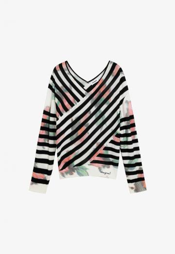 Пуловер в полоску