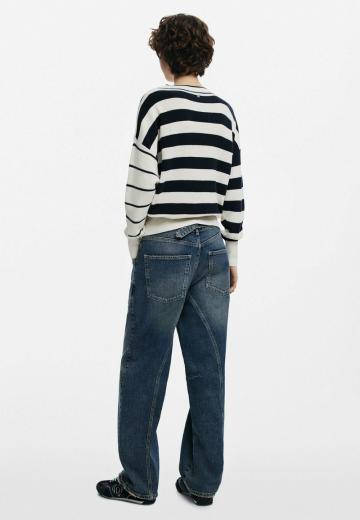 Пуловер в полоску