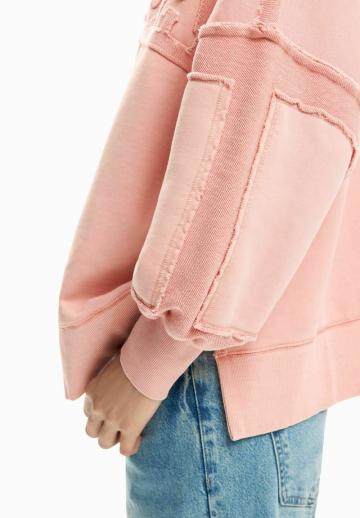 Пуловер с капюшоном