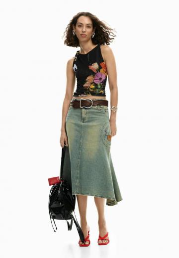 Блузка без рукавов