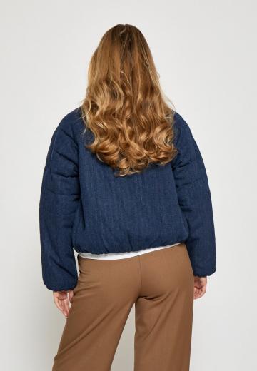 Джинсовая куртка