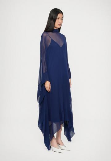 Длинное платье