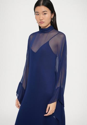 Длинное платье