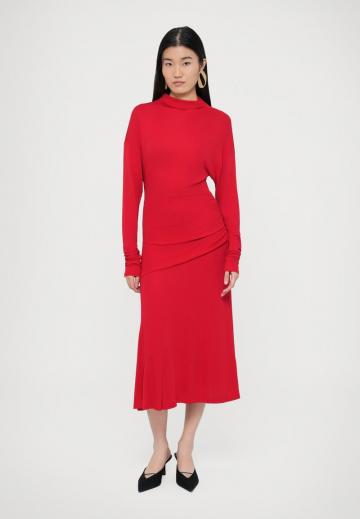 Коктейльное платье