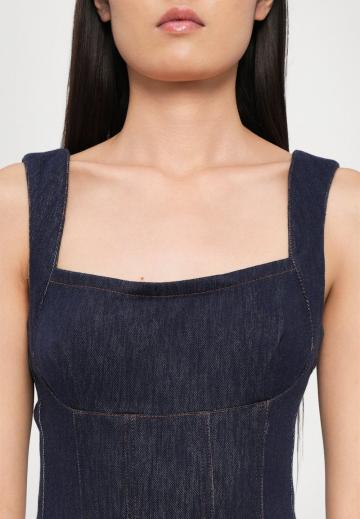 Джинсовое платье