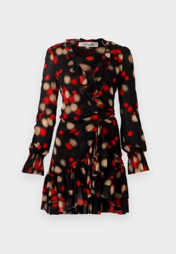 Короткое платье