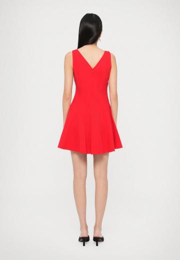 Короткое платье