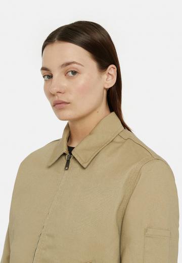 Куртка с накладнымит карманами