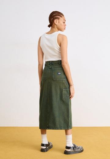 Юбка с накладными карманами