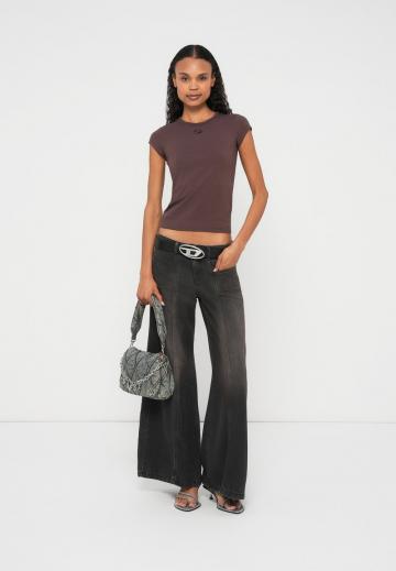 Клешеные джинсы