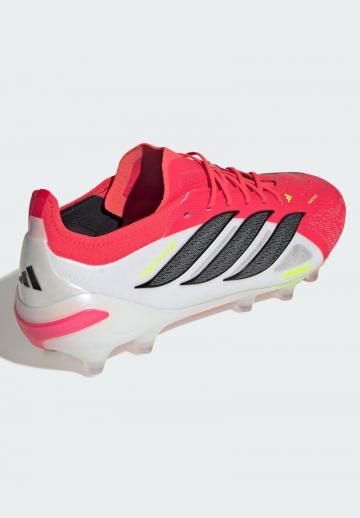 Футбольные бутсы