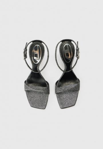 Босоножки на танкетке