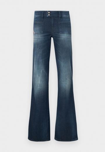 Клешеные джинсы