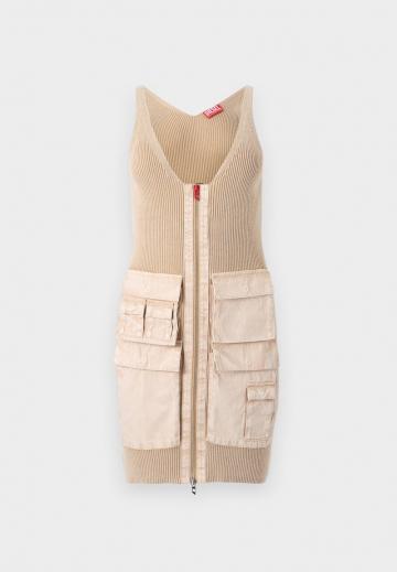 Короткое платье