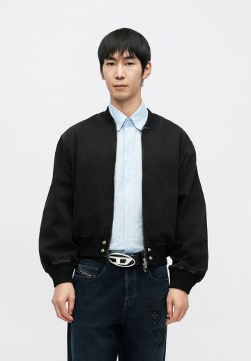 Джинсовая куртка