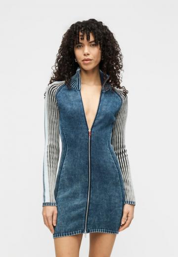 Вязаное платье