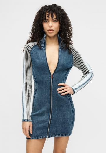 Вязаное платье