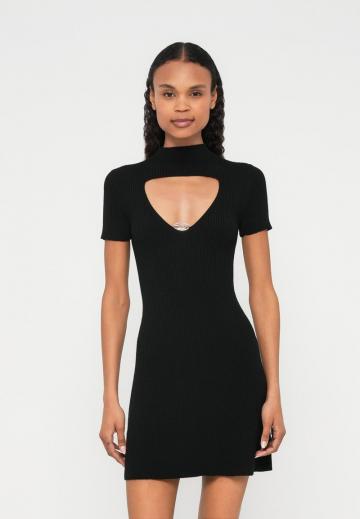 Короткое платье