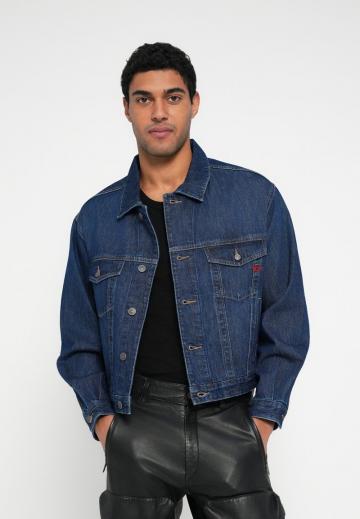 Джинсовая куртка