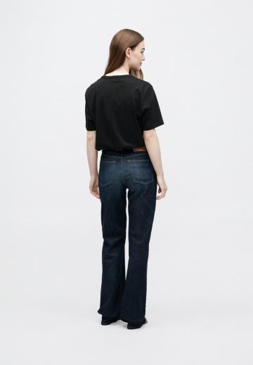 Клешеные джинсы