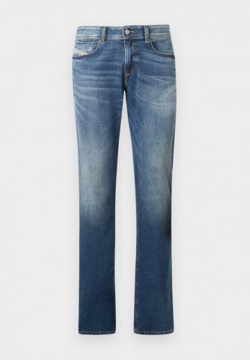 Узкие джинсы