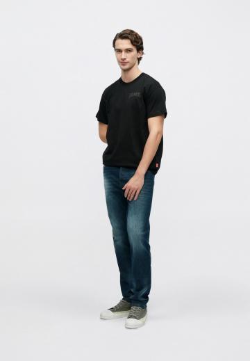 Прямые джинсы