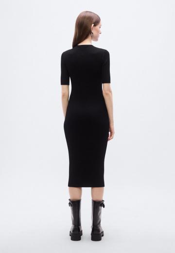 Платье футляр