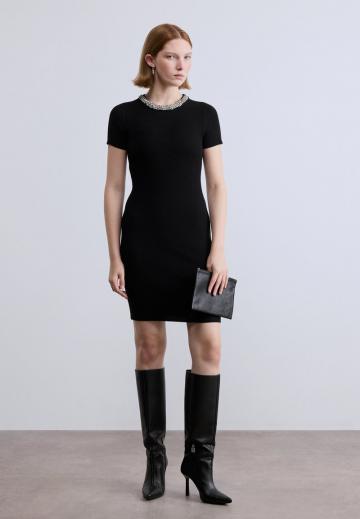 Платье футляр