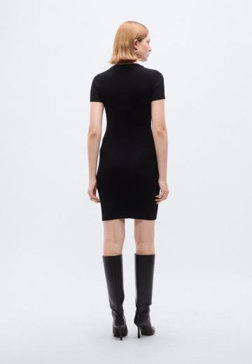 Платье футляр