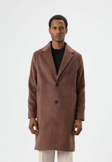 Короткое пальто