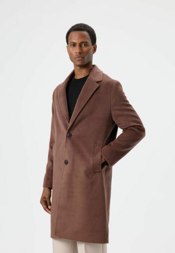 Короткое пальто