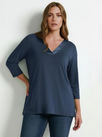 Кофта с вырезом V