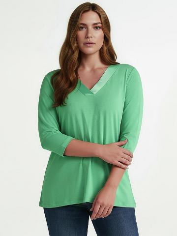 Кофта с вырезом V