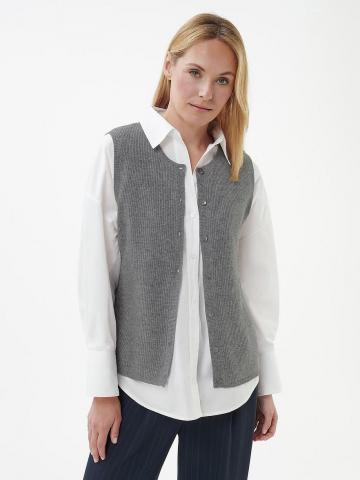 Вязаная жилетка