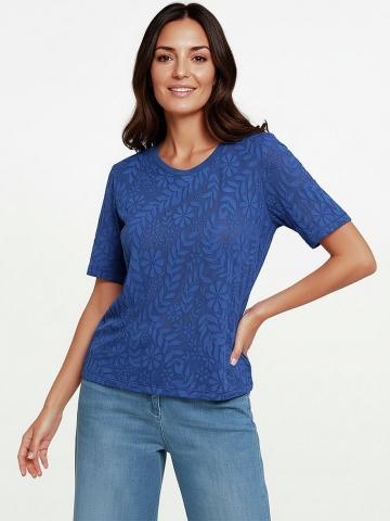 Кофта с круглым вырезом