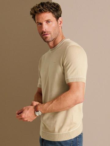 Пуловер с круглым вырезом