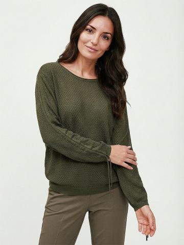 Пуловер с круглым вырезом