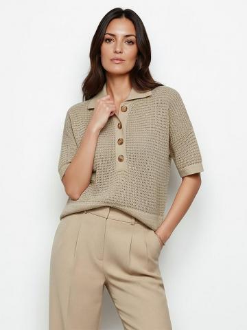 Пуловер с воротником поло