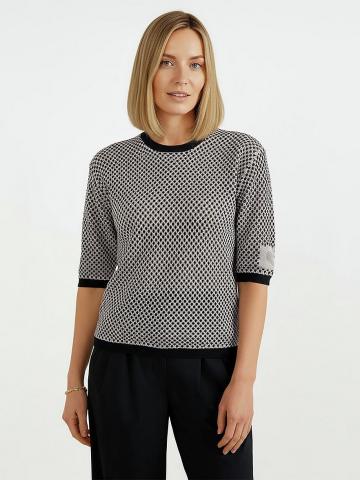 Пуловер с круглым вырезом