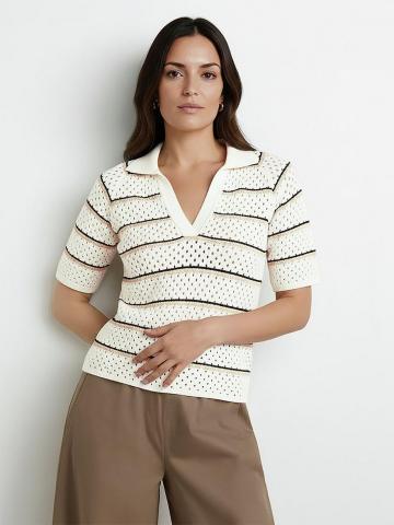 Пуловер с воротником поло