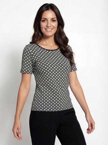 Кофта с круглым вырезом