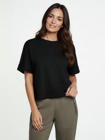 Кофта с круглым вырезом