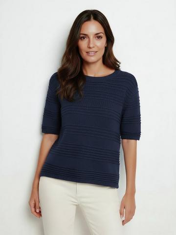 Пуловер с круглым вырезом