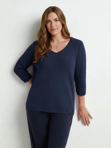 Пуловер с вырезом V