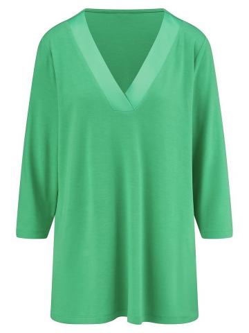 Кофта с вырезом V