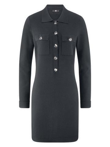 Вязаное платье