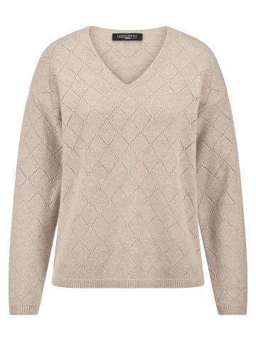 Пуловер с вырезом V